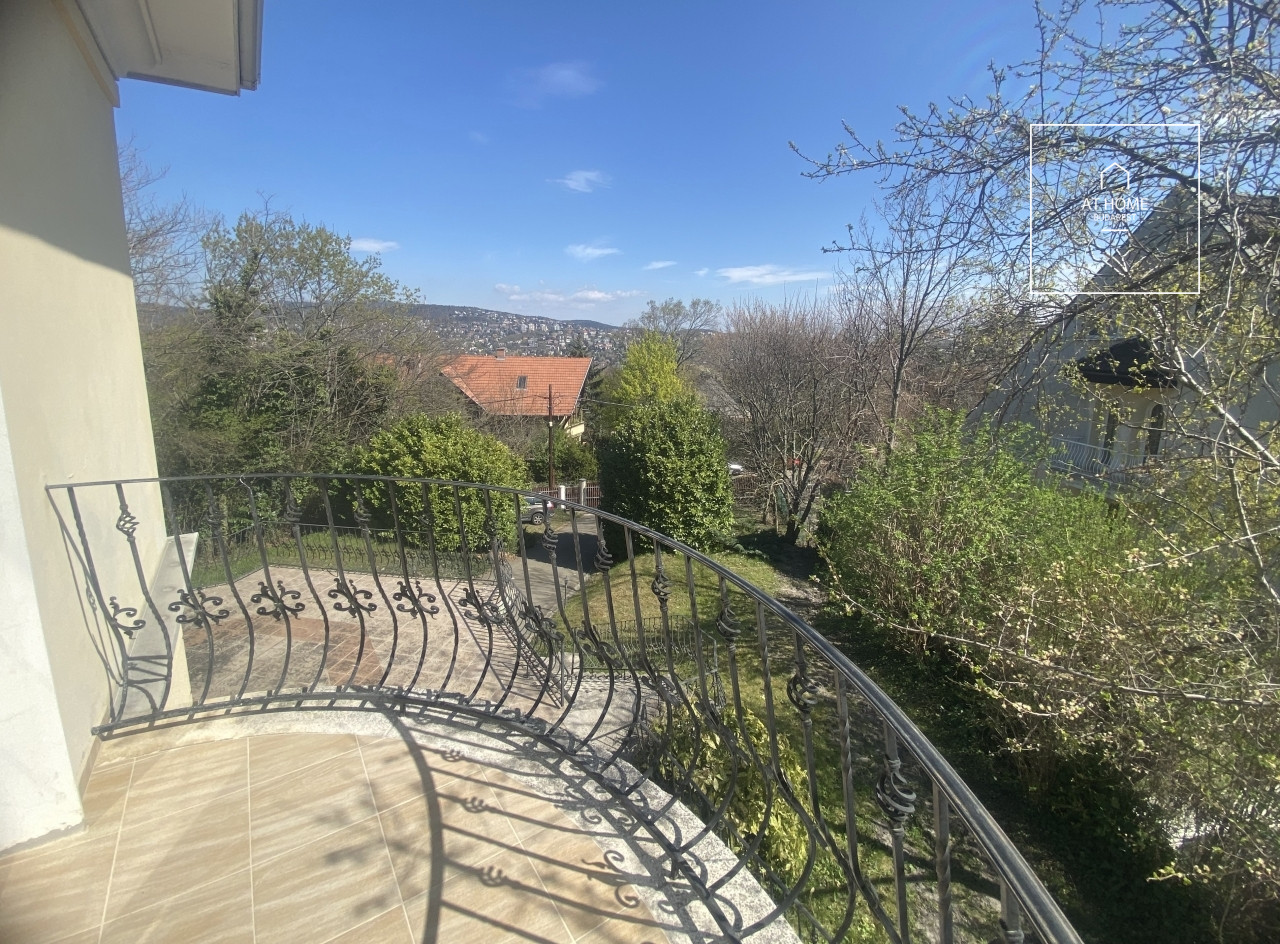 EXCEPTIONAL KÚTVÖLGY VILLA – TWO INDEPENDENT RESIDENCES WITHIN A PRESTIGIOUS BUDA PROPERTY