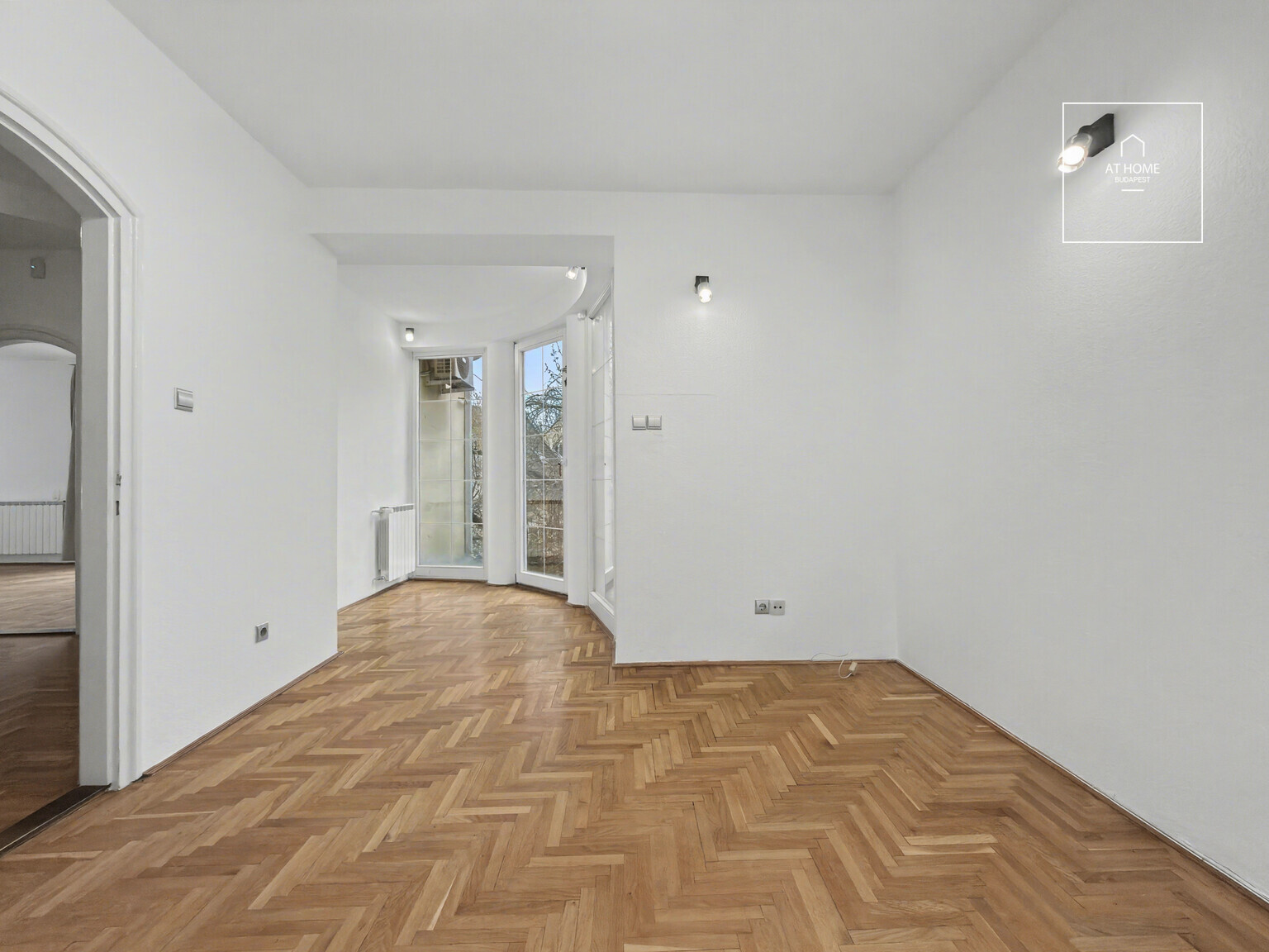 EXCEPTIONAL KÚTVÖLGY VILLA – TWO INDEPENDENT RESIDENCES WITHIN A PRESTIGIOUS BUDA PROPERTY