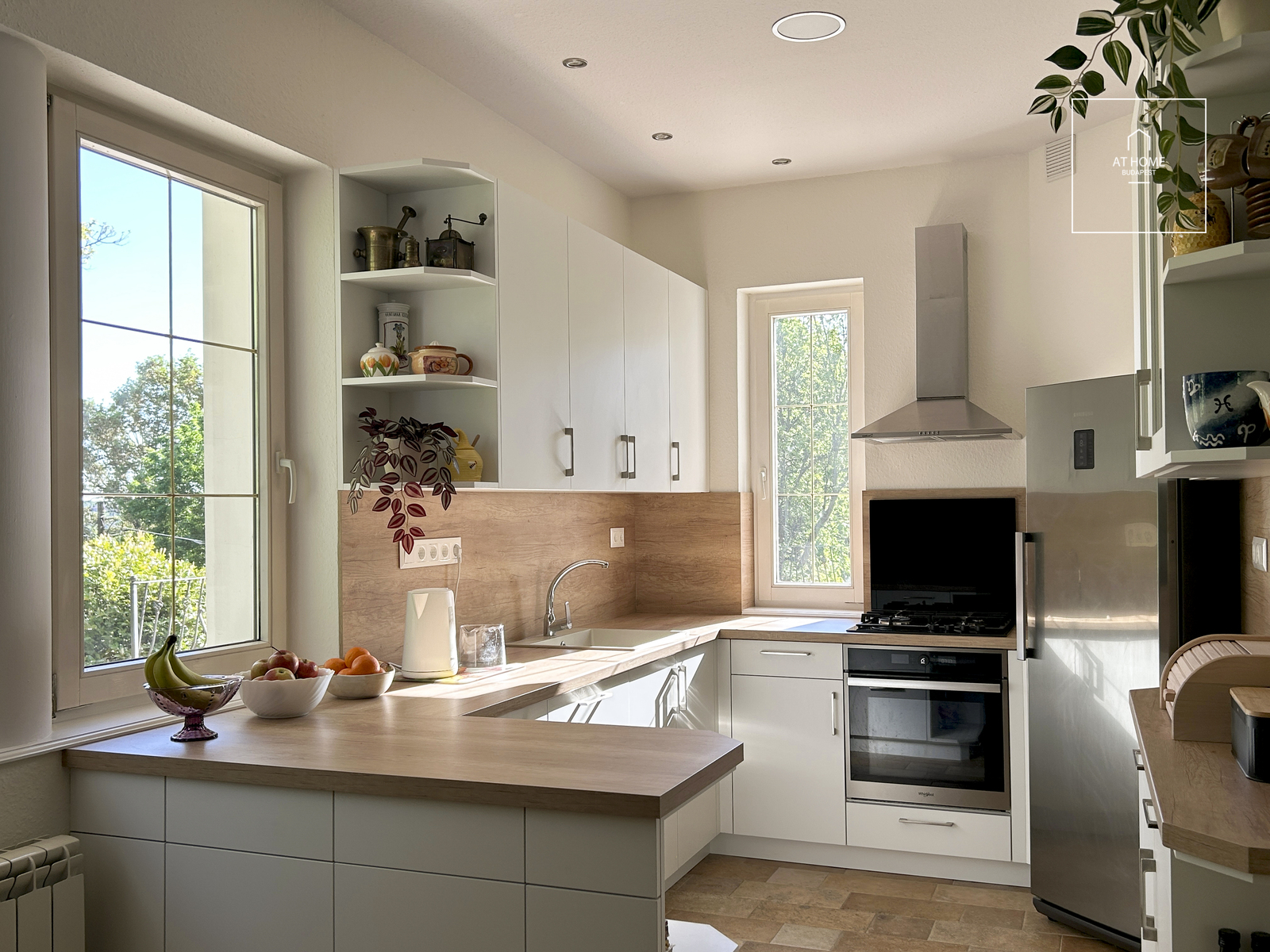 EXCEPTIONAL KÚTVÖLGY VILLA – TWO INDEPENDENT RESIDENCES WITHIN A PRESTIGIOUS BUDA PROPERTY