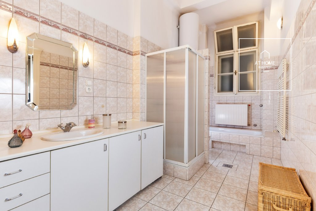 Elegant apartment for rent Budapest V. district, Belváros