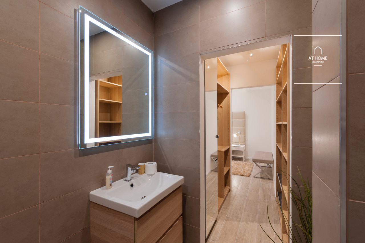 Renovated Scandinavian-style apartment near the Opera in District VI