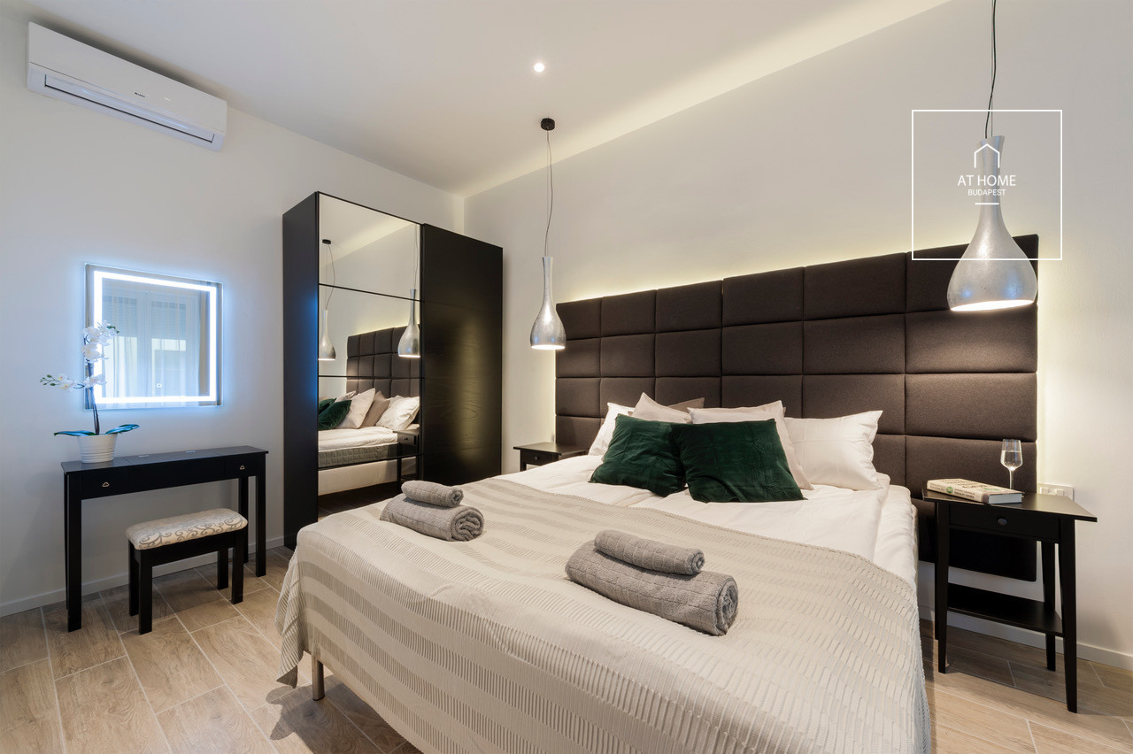 Renovated Scandinavian-style apartment near the Opera in District VI