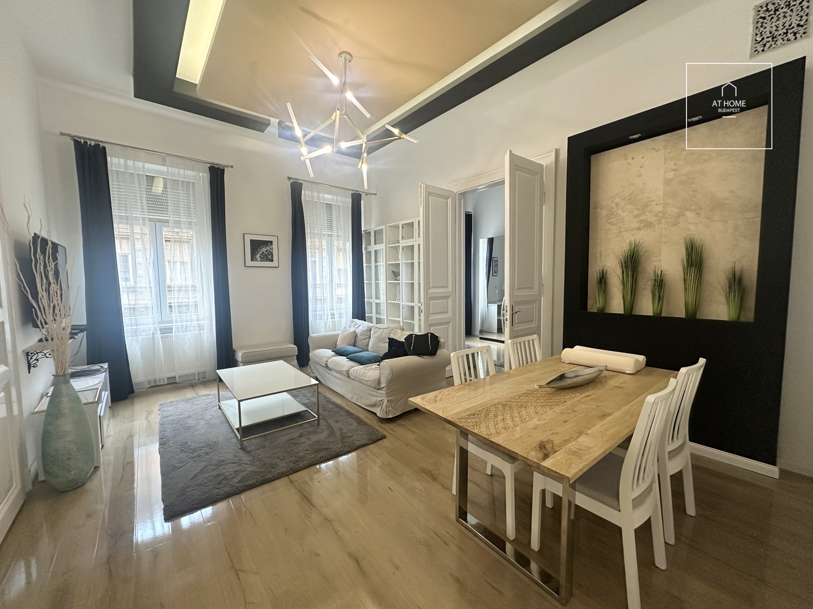 Refurbished classical apartment for rent in District VII, Erzsébetváros, Budapest