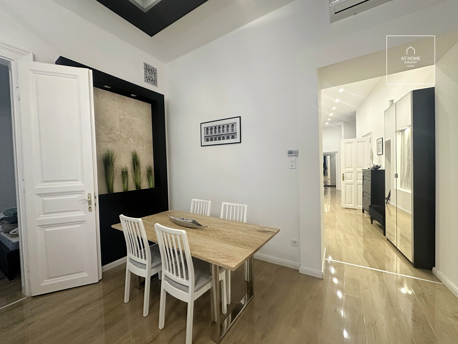 Refurbished classical apartment for rent in District VII, Erzsébetváros, Budapest