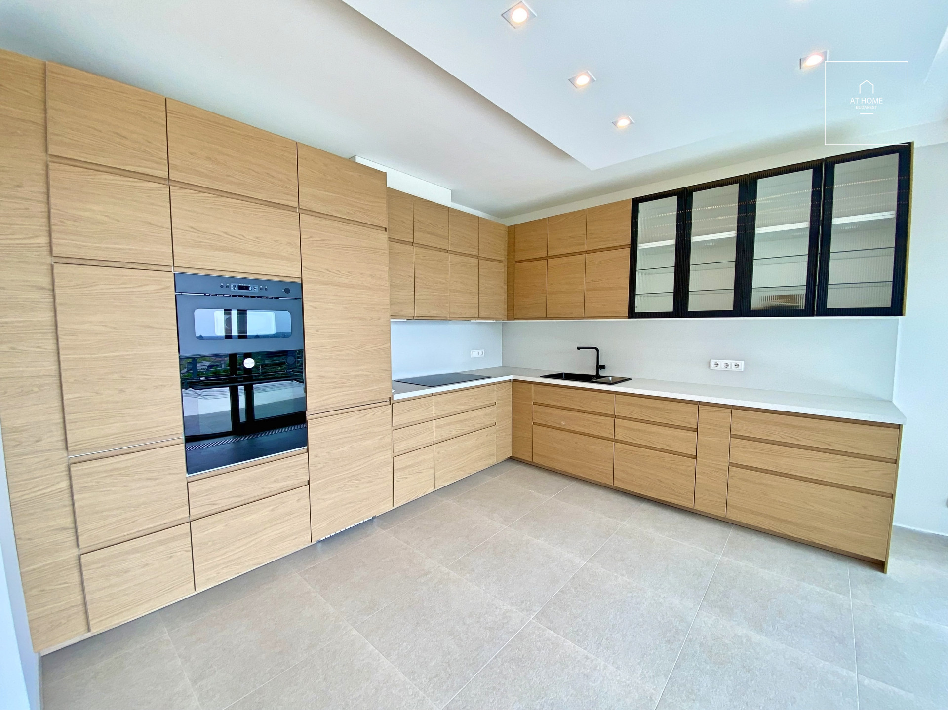 Freshly renovated 120m² apartment in the 2nd district, Törökvész
