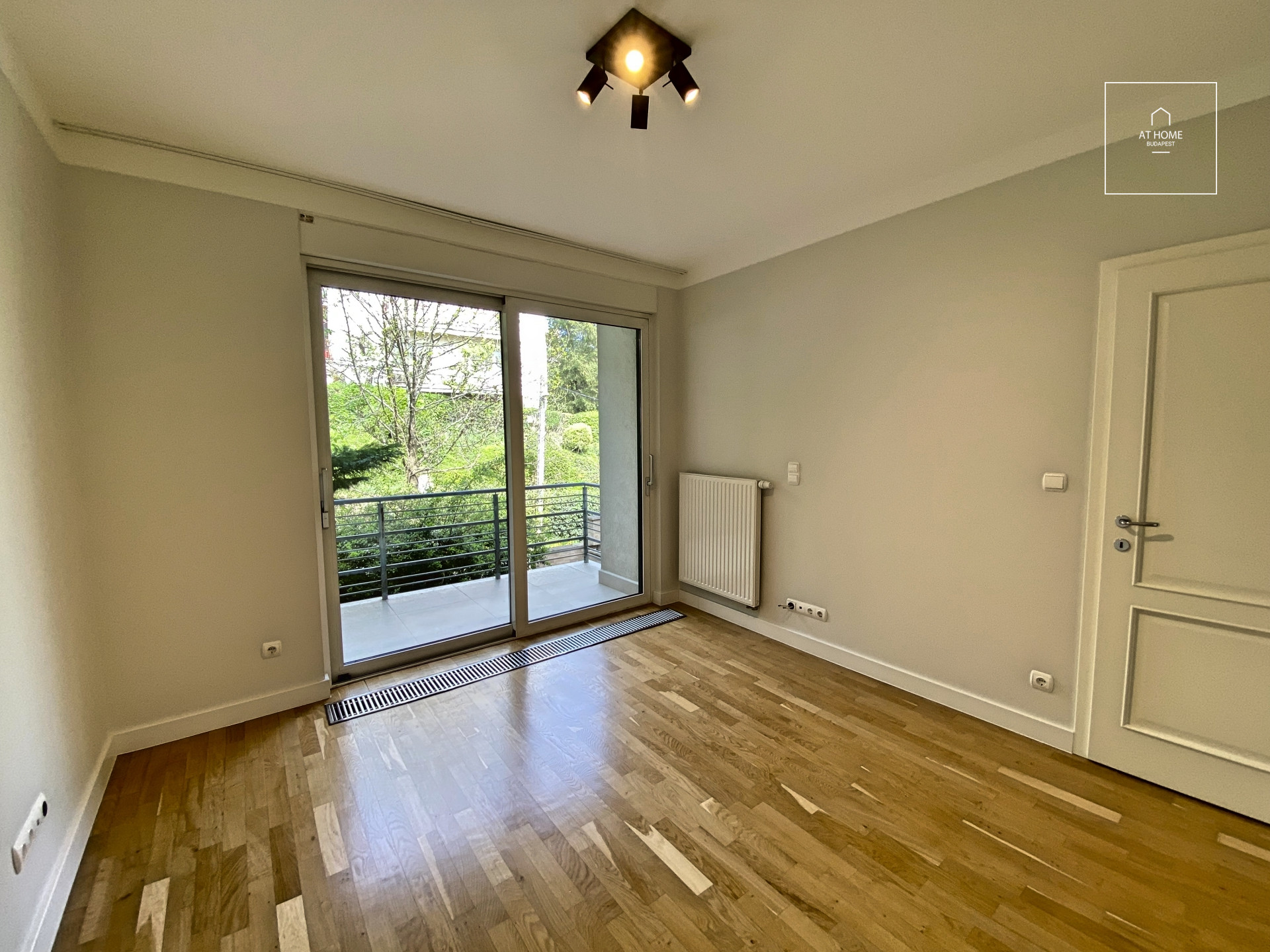 Freshly renovated 120m² apartment in the 2nd district, Törökvész
