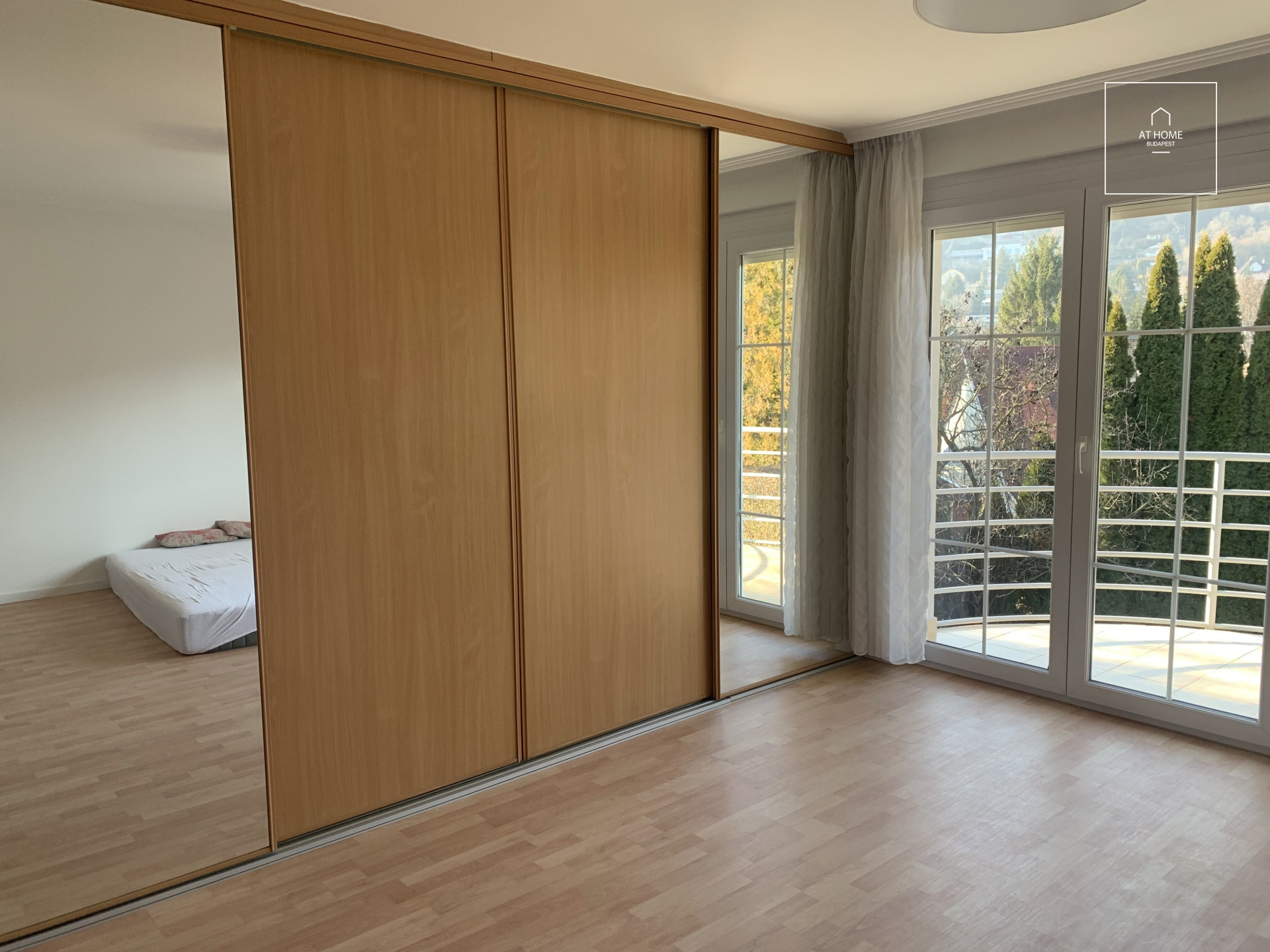 Elegant detached house for rent  II/A. district, Máriaremete
