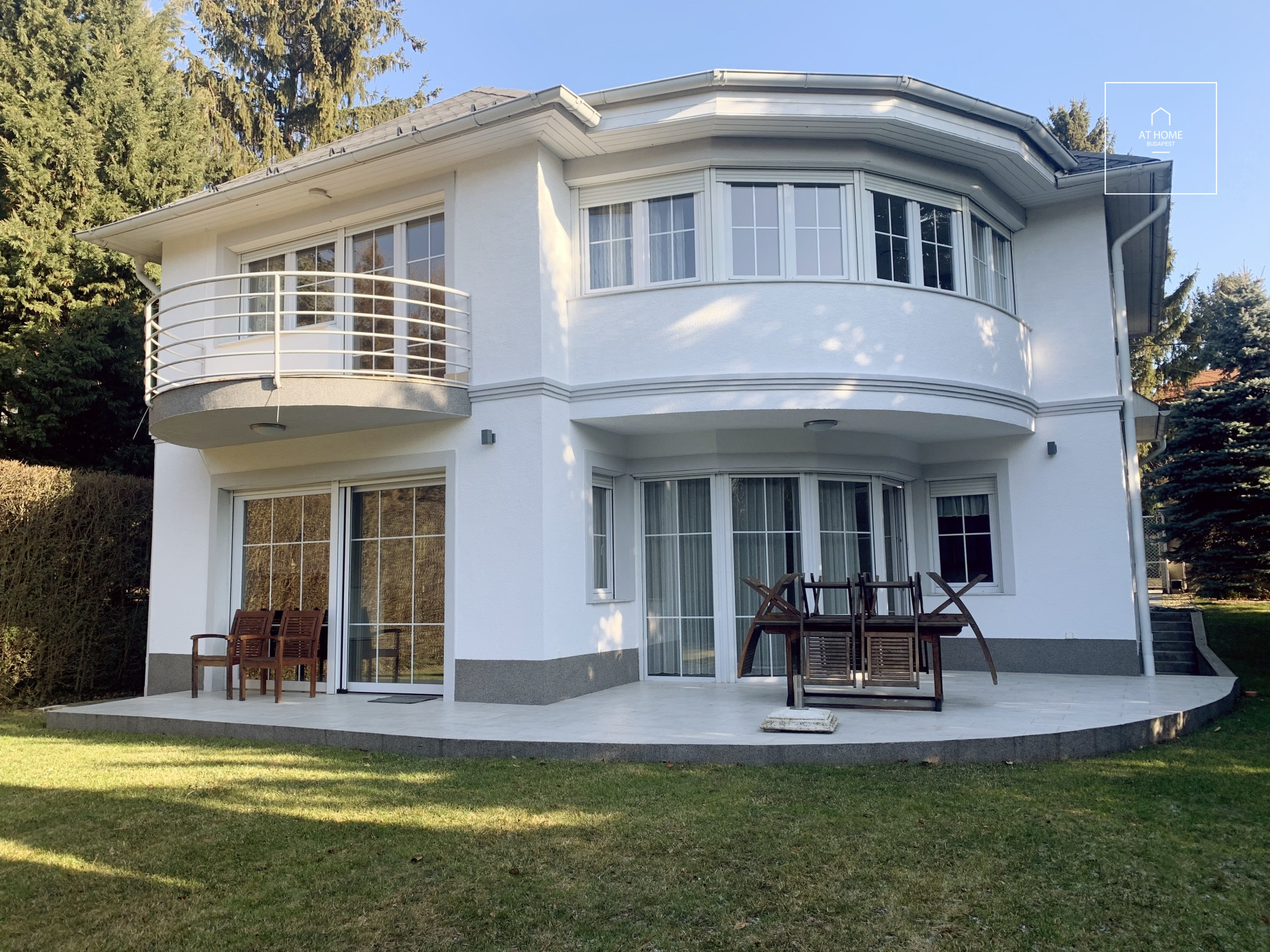 Elegant detached house for rent  II/A. district, Máriaremete