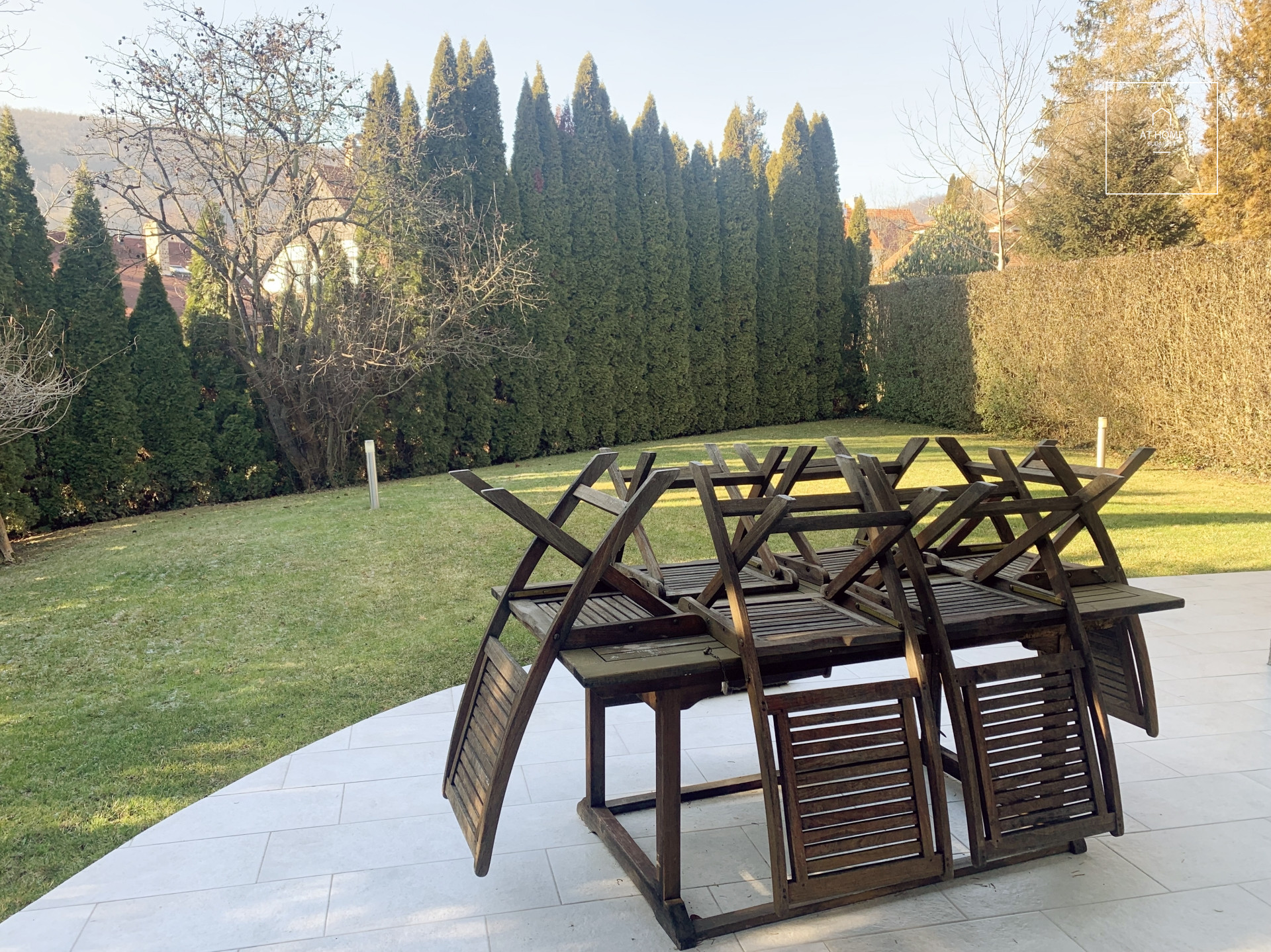 Elegant detached house for rent  II/A. district, Máriaremete
