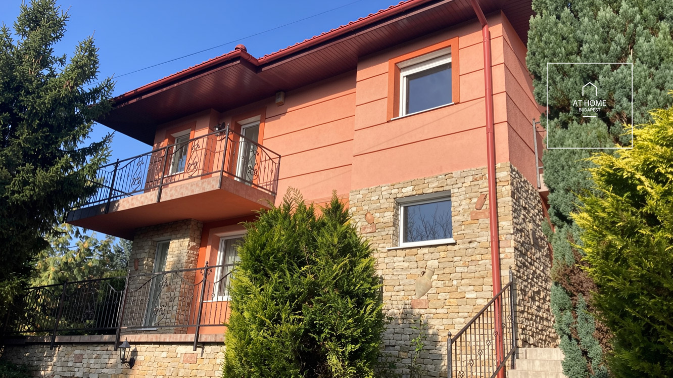 Elegant semi-detached house for rent  II/A. district, Pesthidegkút