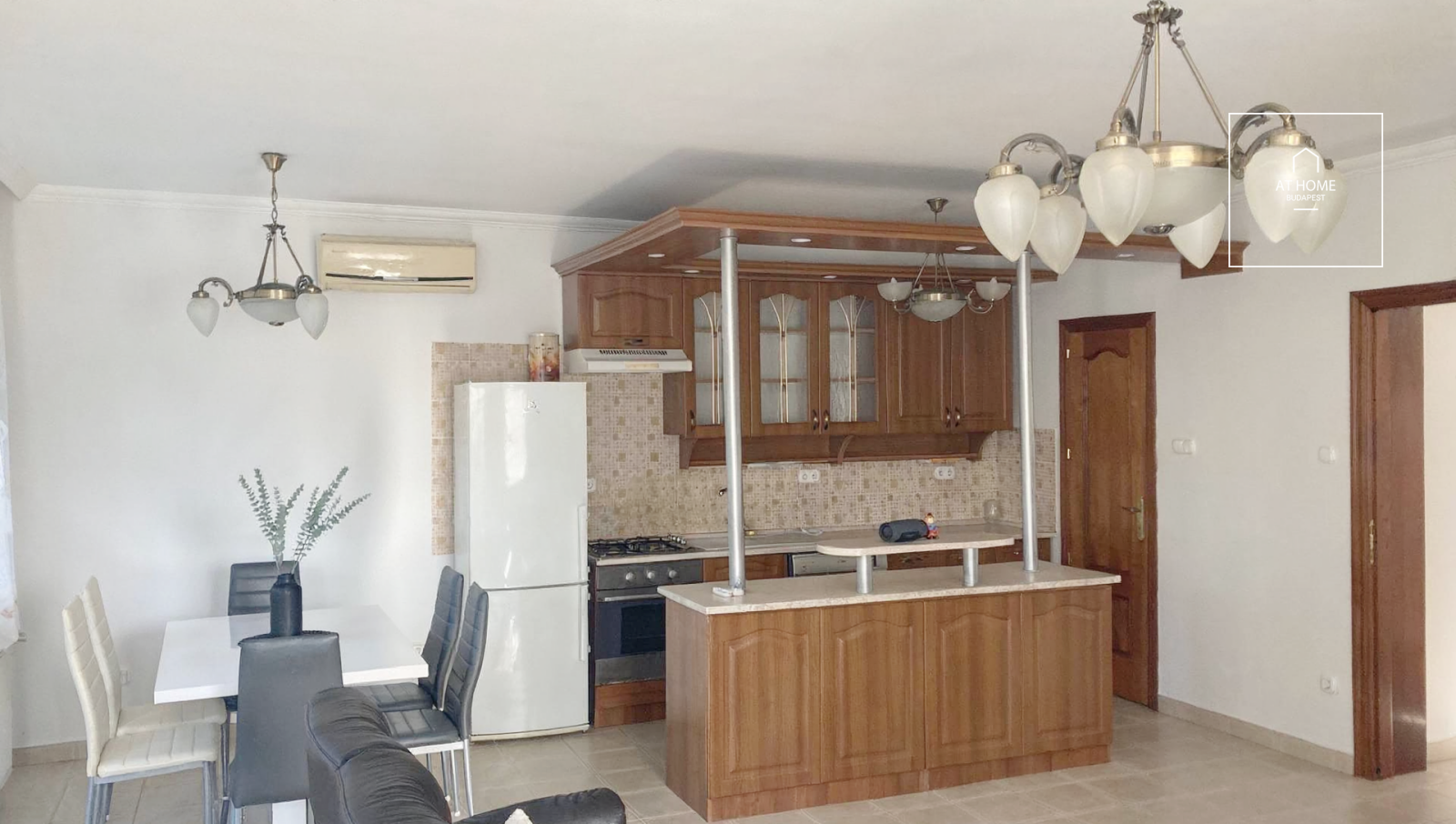 Elegant semi-detached house for rent  II/A. district, Pesthidegkút