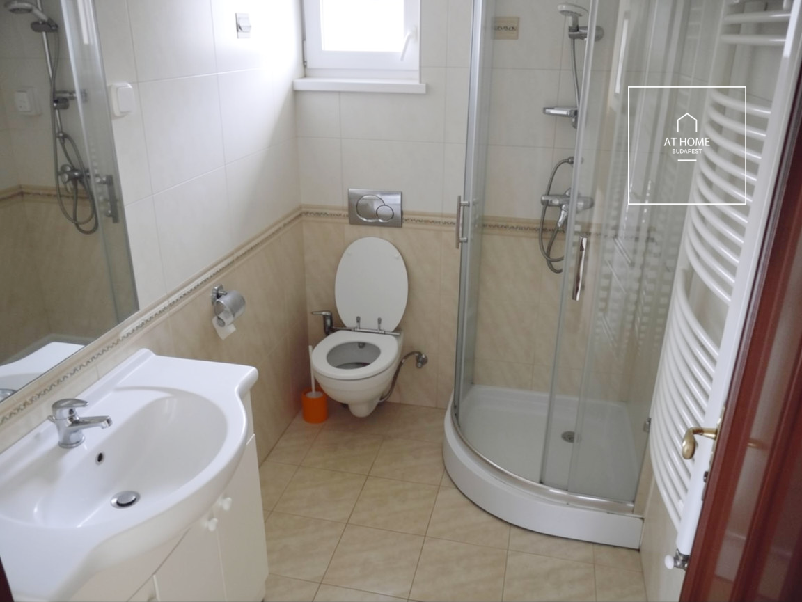 Elegant semi-detached house for rent  II/A. district, Pesthidegkút