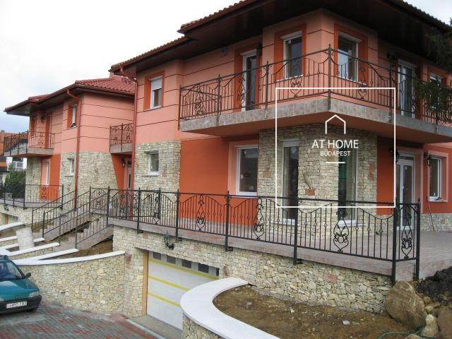 Elegant semi-detached house for rent  II/A. district, Pesthidegkút