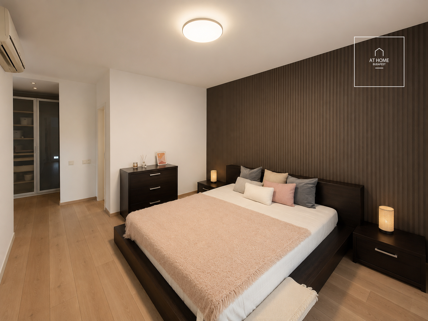 Premium 4-bedroom Penthouse Apartment with Terrace for Sale on Marina Part, District XIII