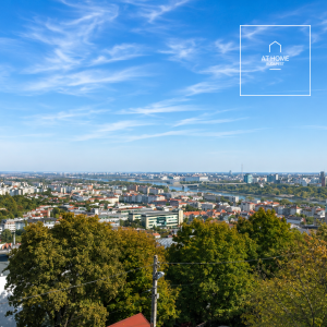 DUNAI PANORÁMÁS, ZÖLDÖVEZETI OTTHON SZEMLŐHEGYEN