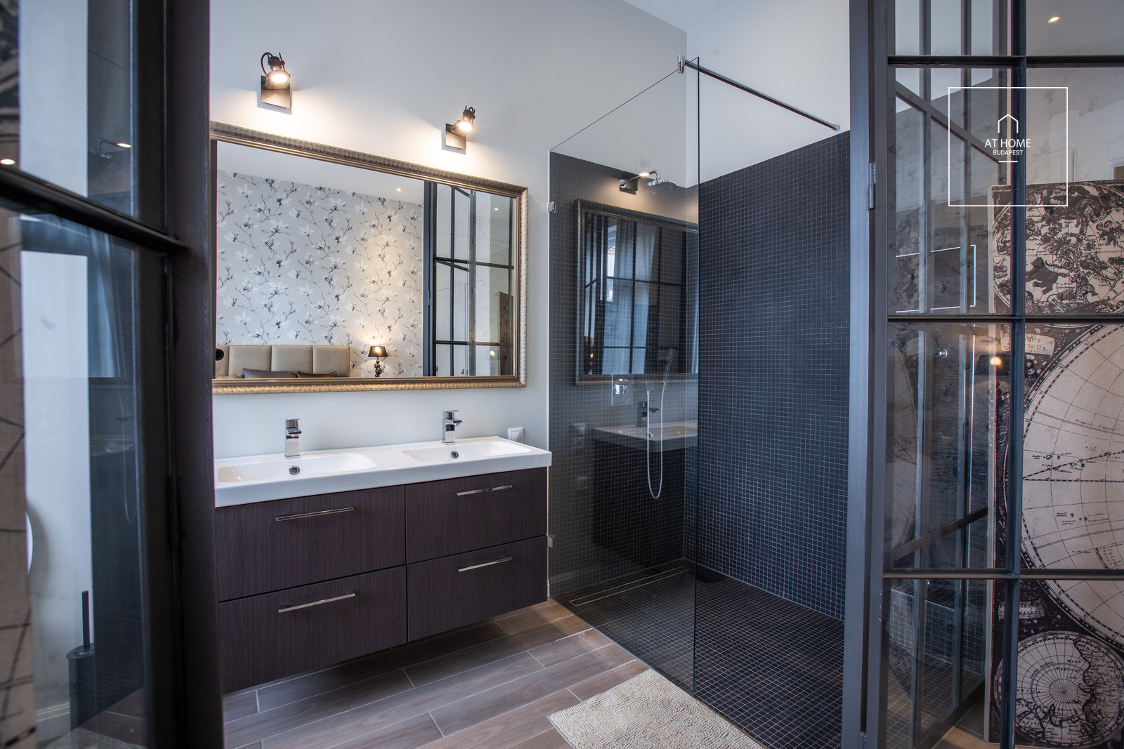 Luxus 3 hálószobás loftlakás kiadó Budapest VI. kerület