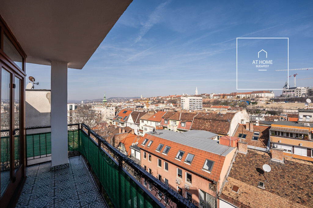 RENOVATED, PANORAMIC, ELEGANTLY FURNISHED APARTMENT FOR RENT IN DISTRICT I