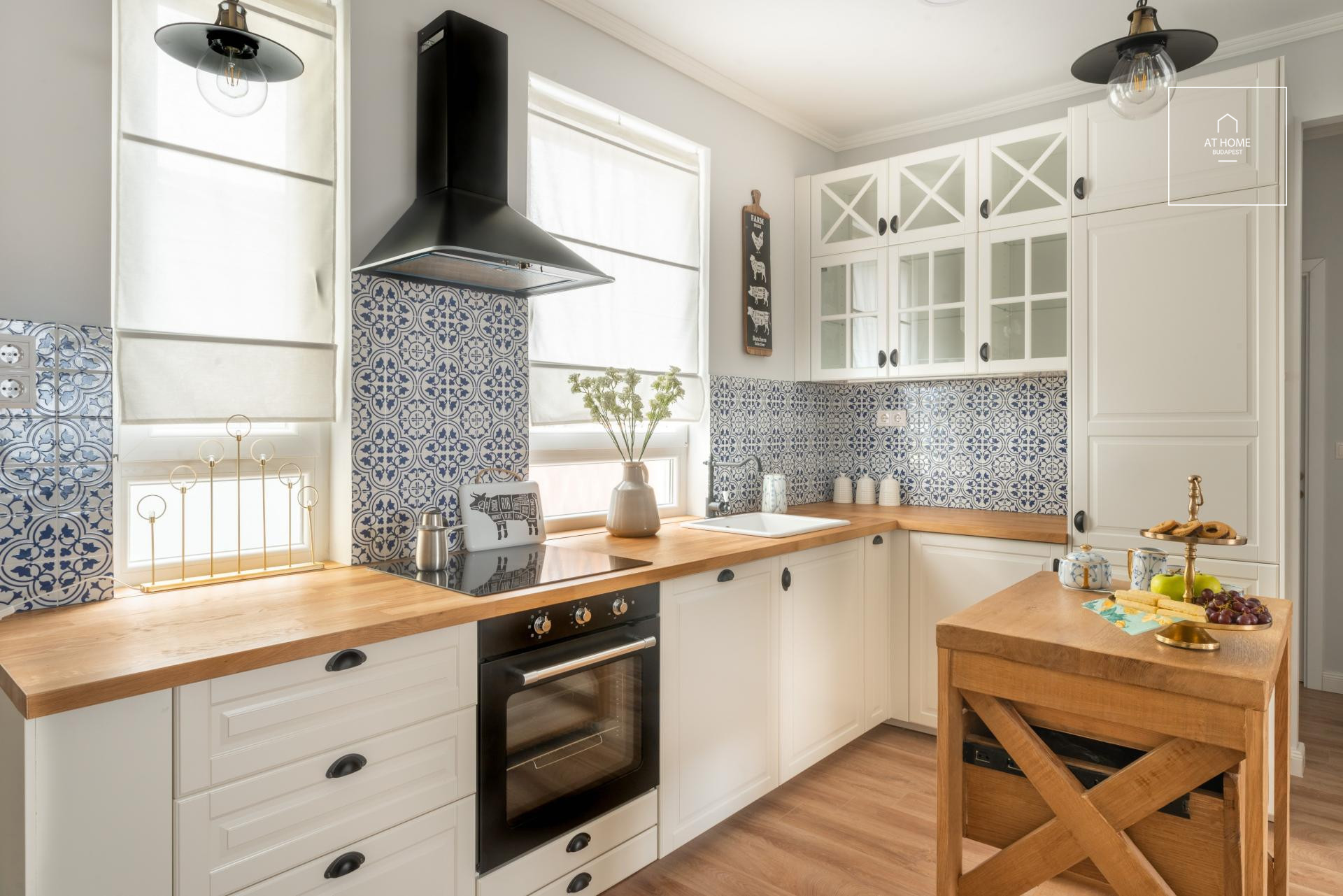 Bright, renovated apartment on Pozsonyi út in Budapest