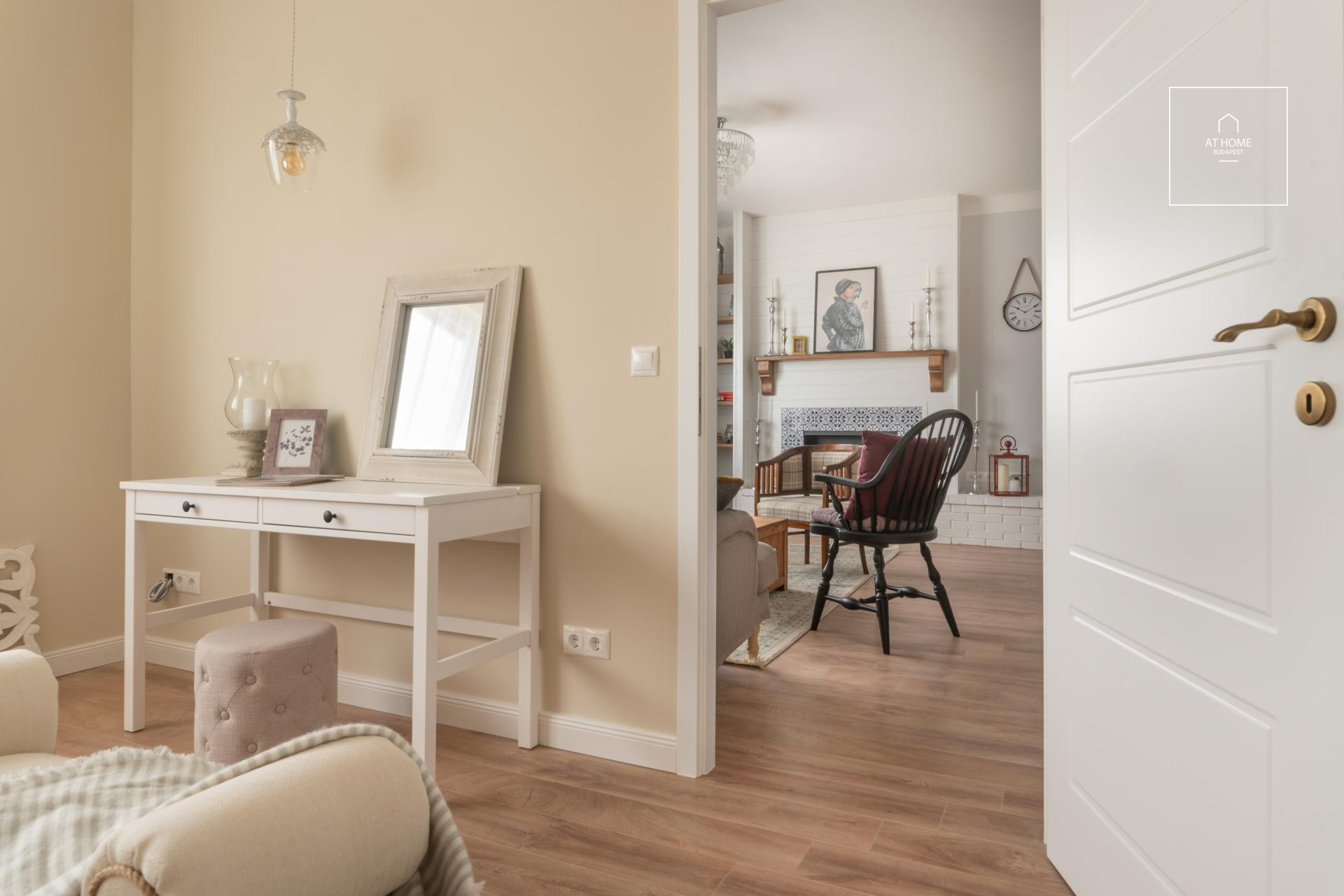 Bright, renovated apartment on Pozsonyi út in Budapest
