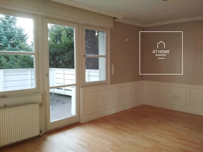 Refurbished detached house for rent in Budapest II. district