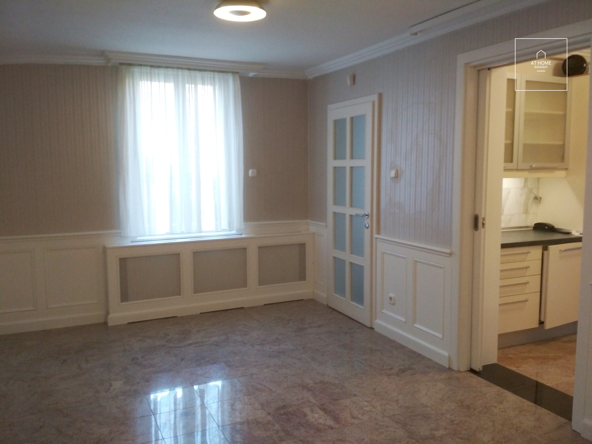 Refurbished detached house for rent in Budapest II. district