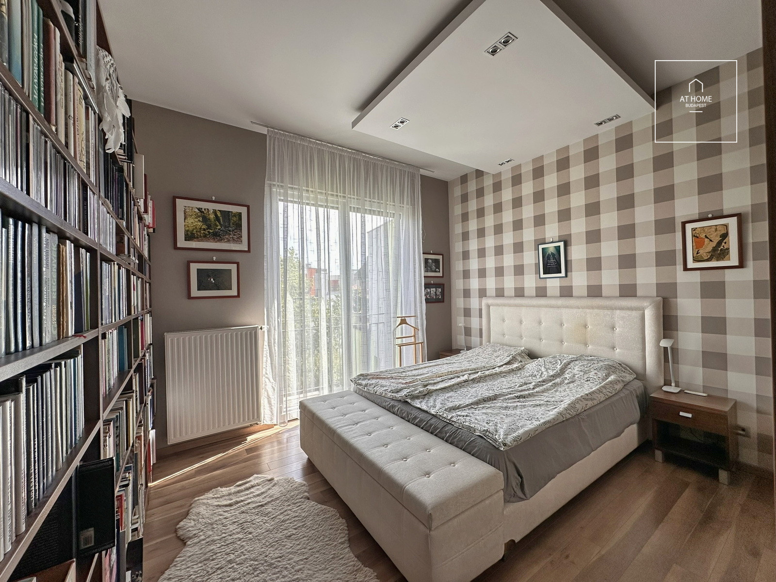 Three-bedroom Apartment with Terrace for Rent on Sasad, District XI