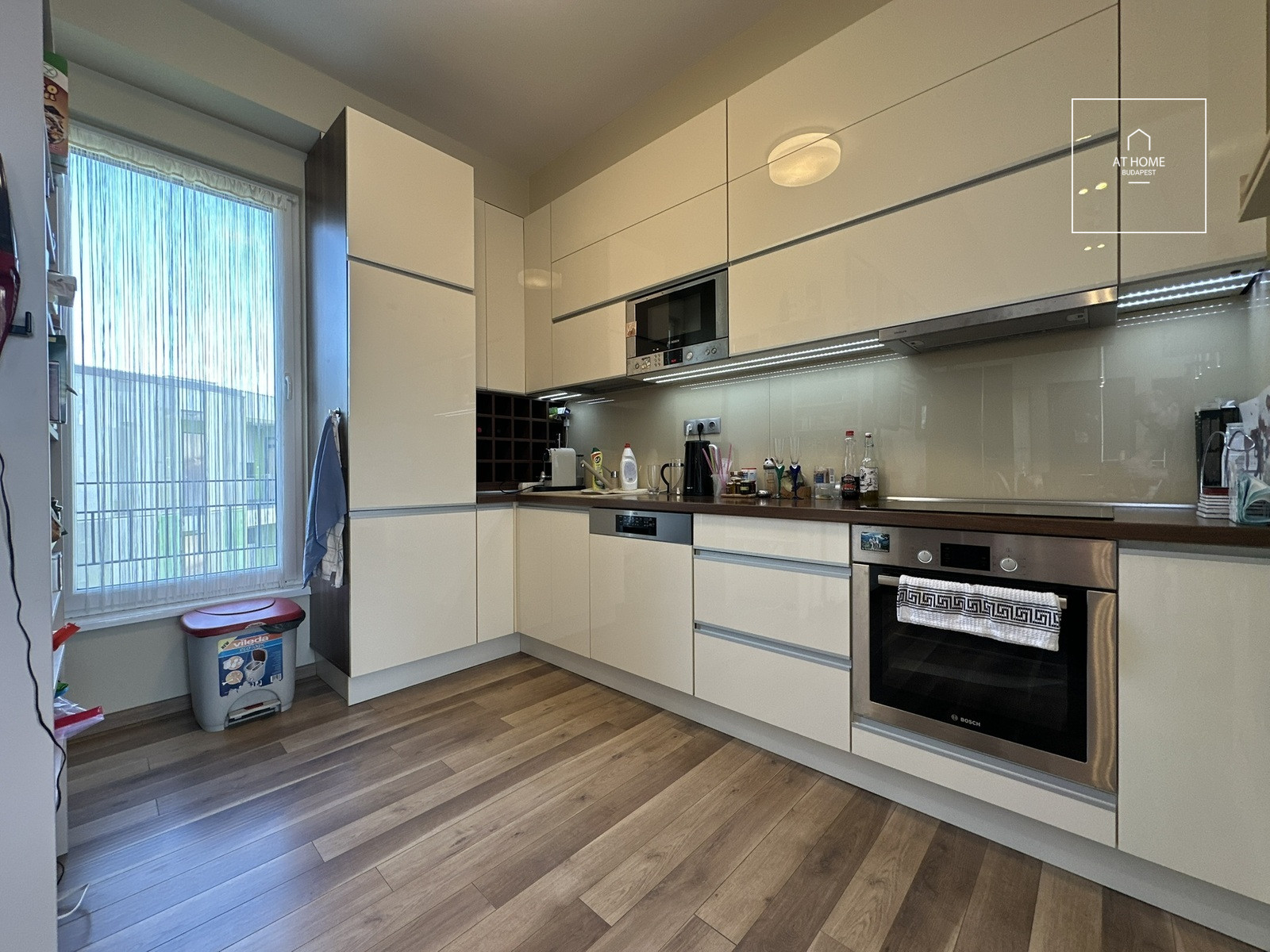 Three-bedroom Apartment with Terrace for Rent on Sasad, District XI