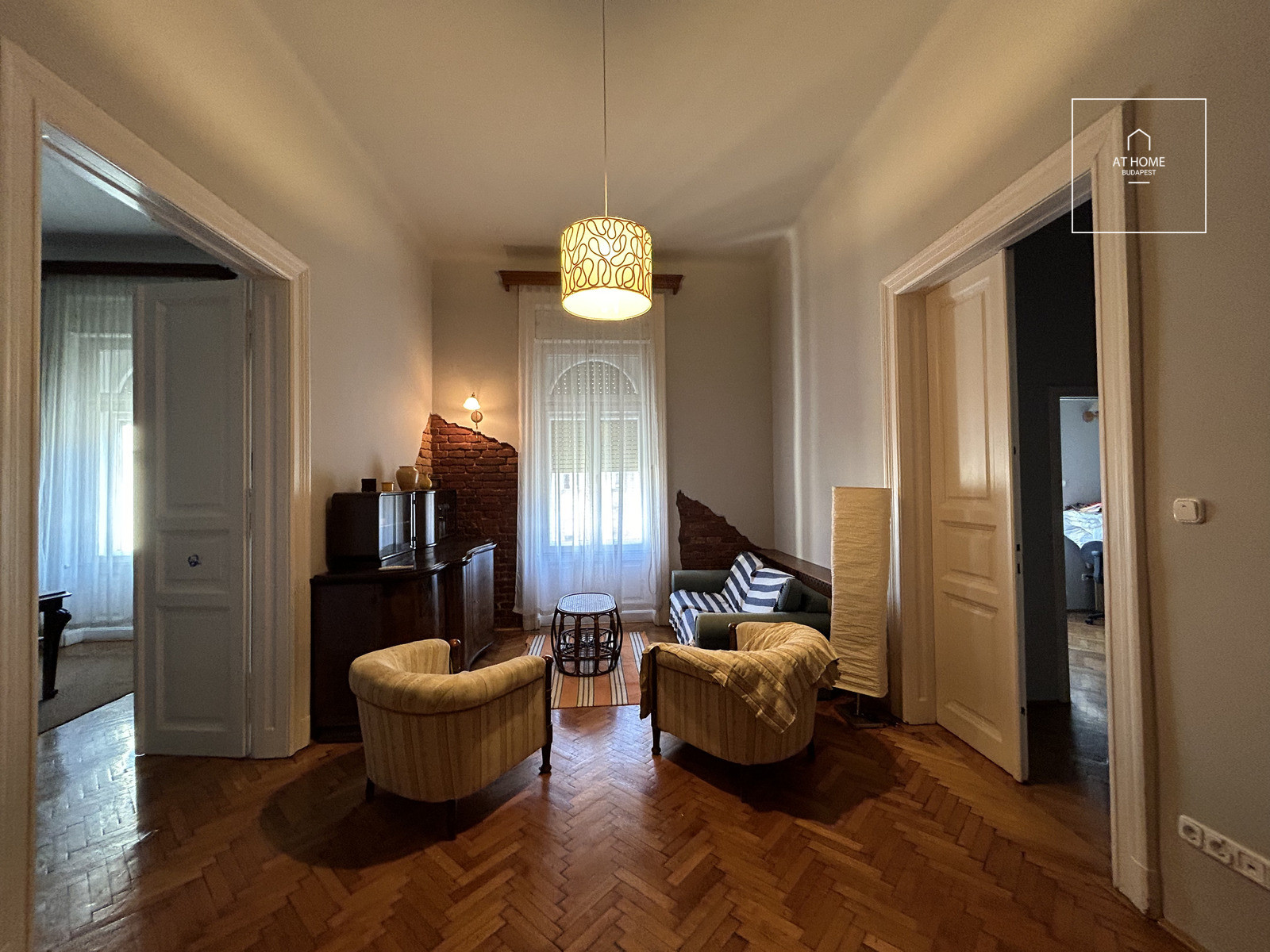 Sunny Three-bedroom Downtown Apartment for Rent in District V