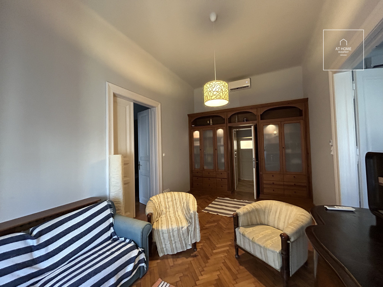Sunny Three-bedroom Downtown Apartment for Rent in District V
