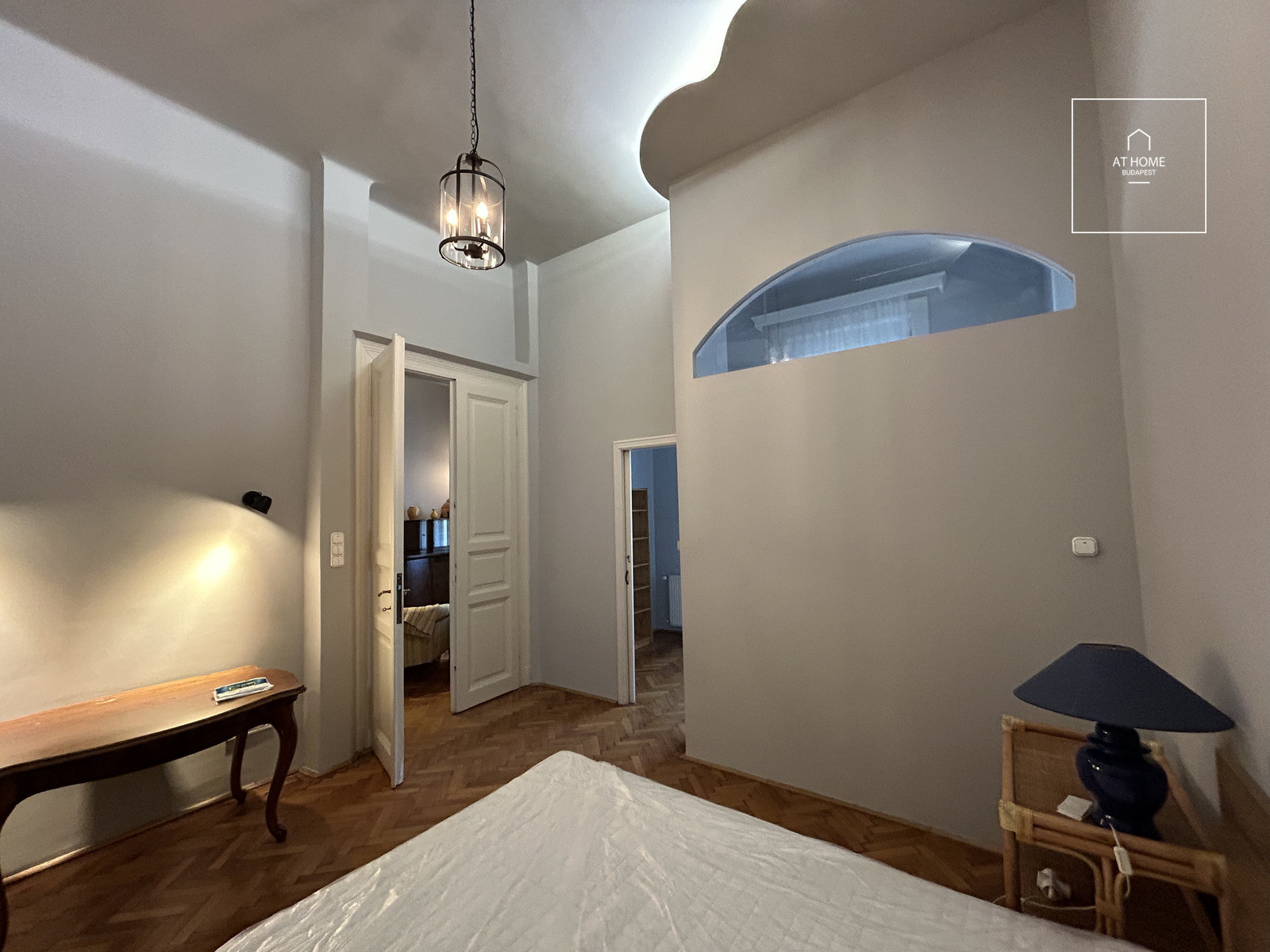 Sunny Three-bedroom Downtown Apartment for Rent in District V