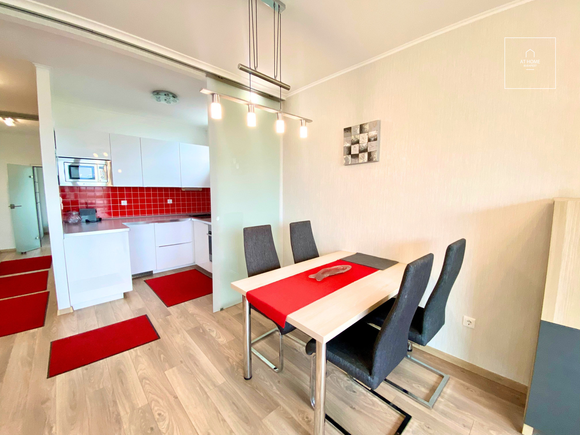 Panoramic Apartment with Terrace and Private Parking in Budapest District II
