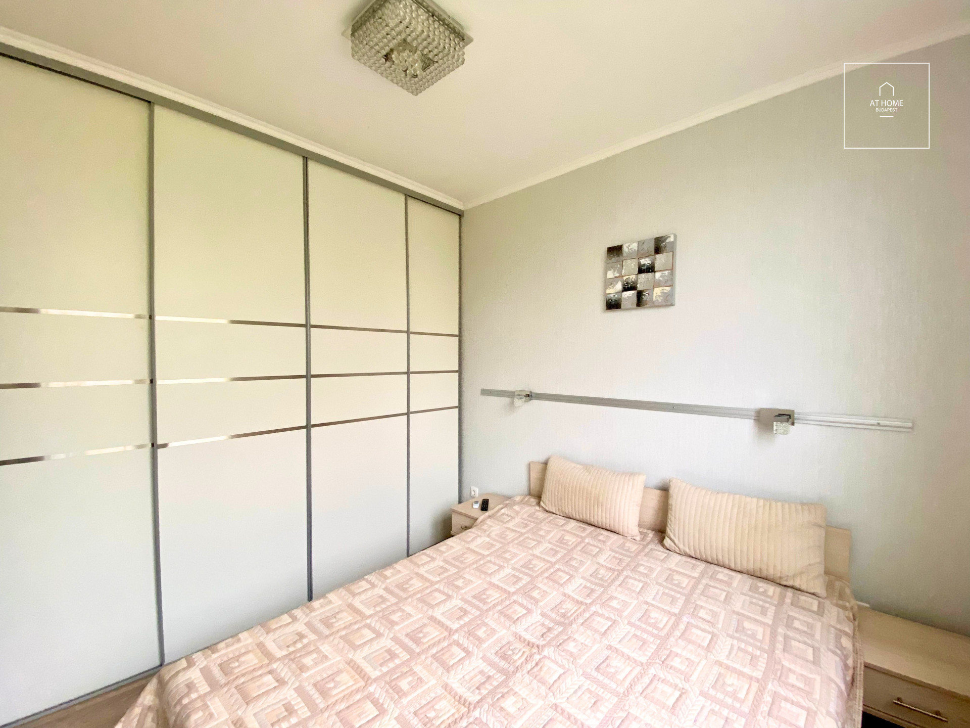 Panoramic Apartment with Terrace and Private Parking in Budapest District II