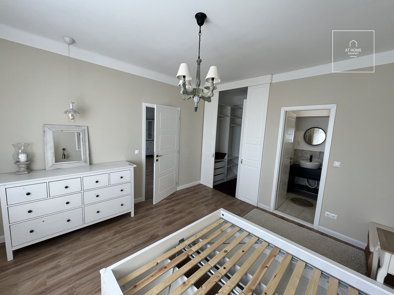 Premium Two-bedroom Apartment for Rent in Újlipótváros, District XIII