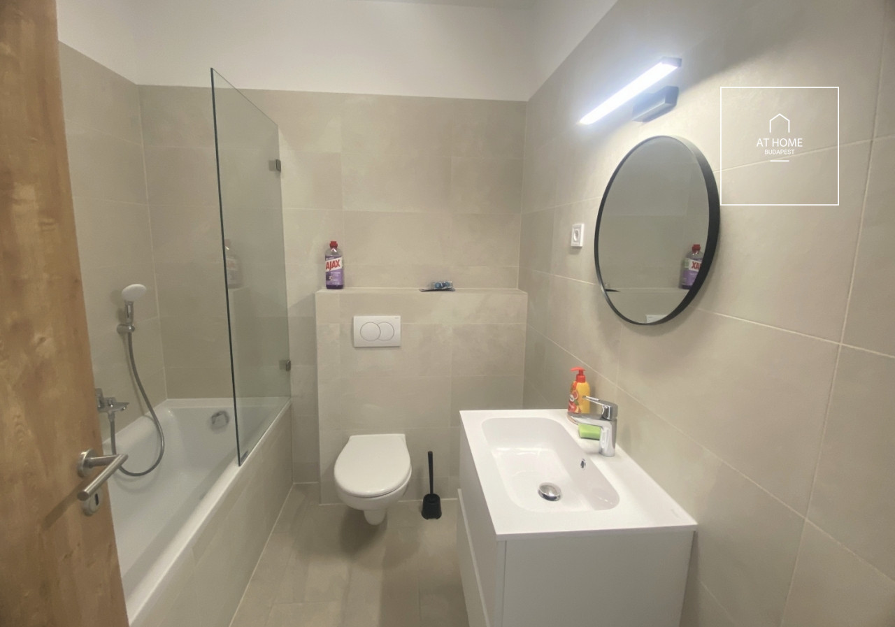 Newly Built 2-Bedroom Apartment in District XI, Újbuda