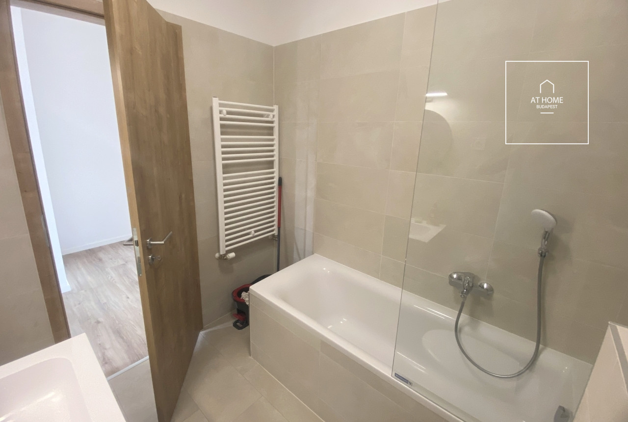 Newly Built 2-Bedroom Apartment in District XI, Újbuda