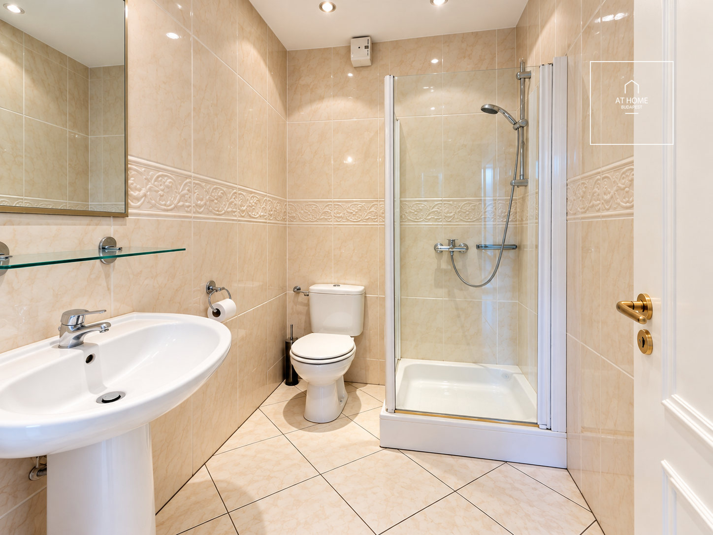Elegant 1st floor Villa apartment for Sale in Svábhegy, District XII