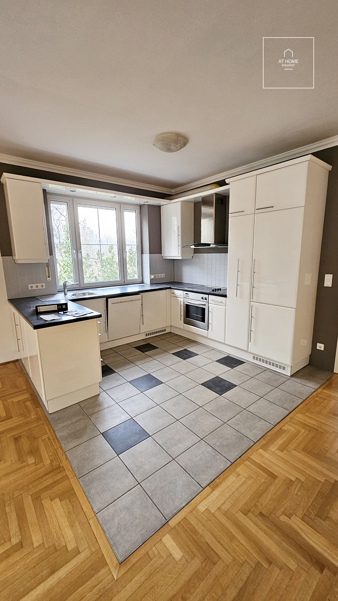 Elegant apartment for Sale in Svábhegy, District XII