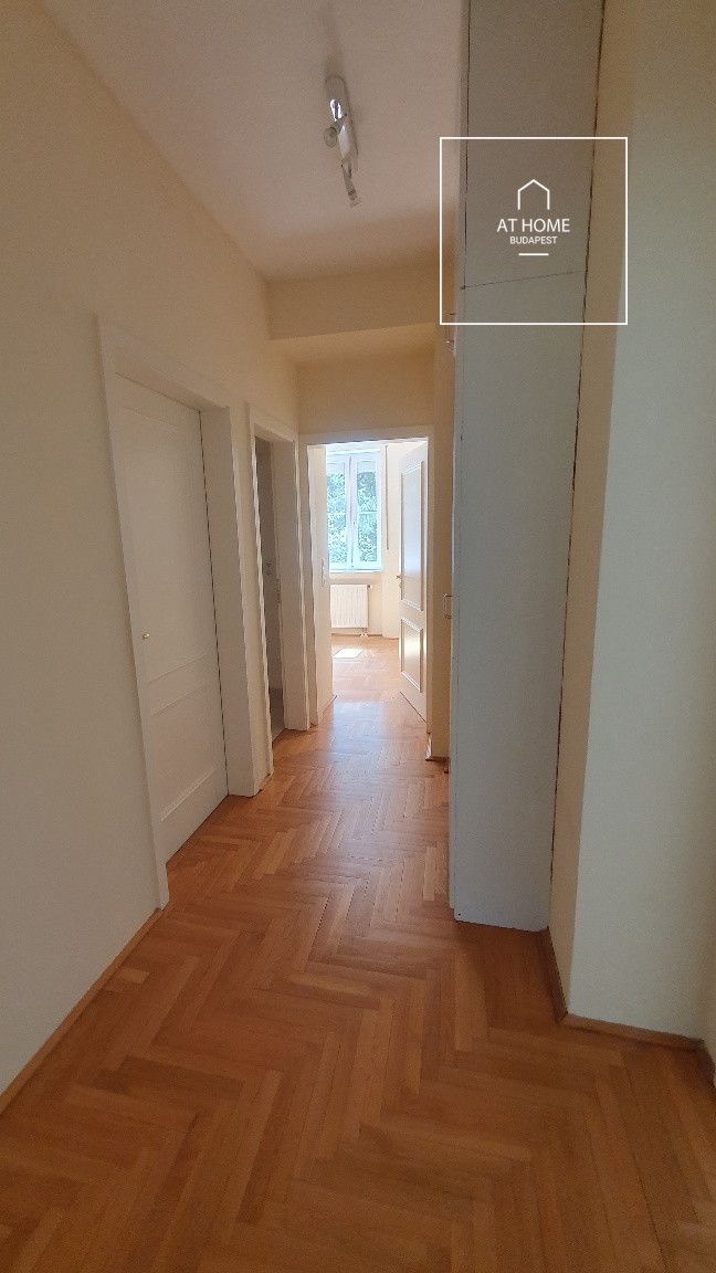 Elegant apartment for Sale in Svábhegy, District XII
