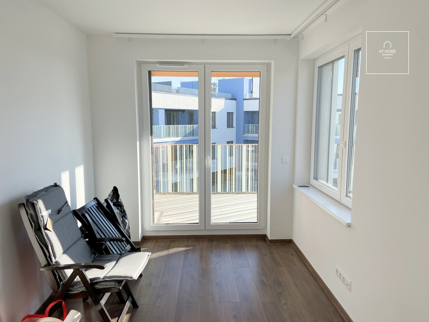 Three-bedroom exclusive penthouse apartment for rent in Budapest, District XIII, Marina Part