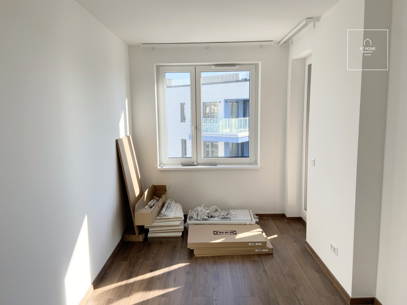 Three-bedroom exclusive penthouse apartment for rent in Budapest, District XIII, Marina Part