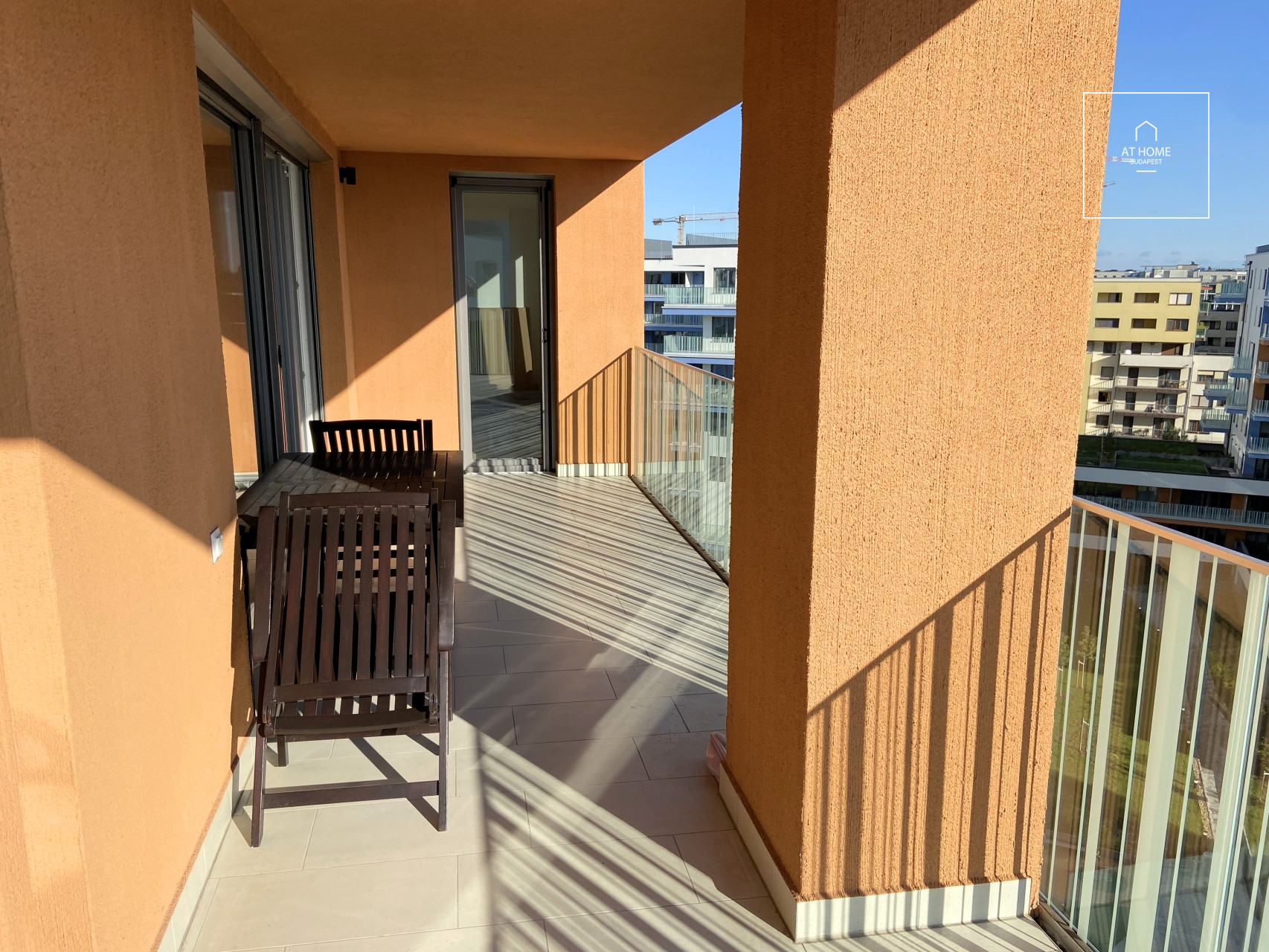 Three-bedroom exclusive penthouse apartment for rent in Budapest, District XIII, Marina Part