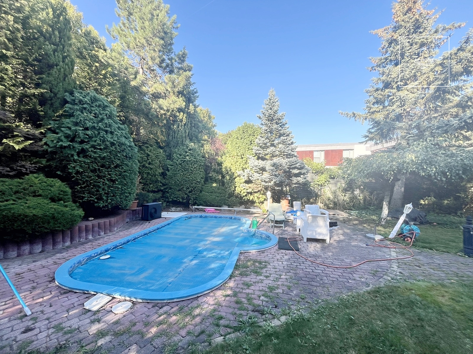 Ground-Floor Apartment with Large Terrace for Rent on Látó-hegy