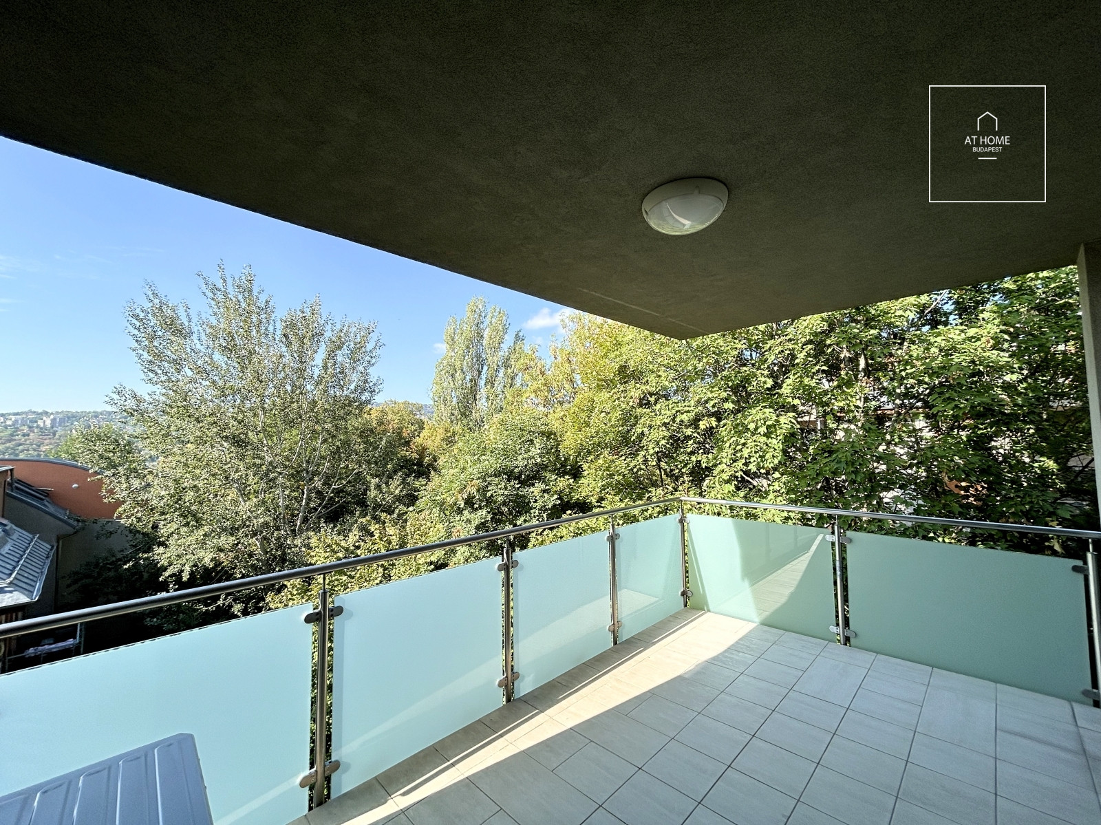 Sunny apartment for rent Budapest II. district, Rézmál