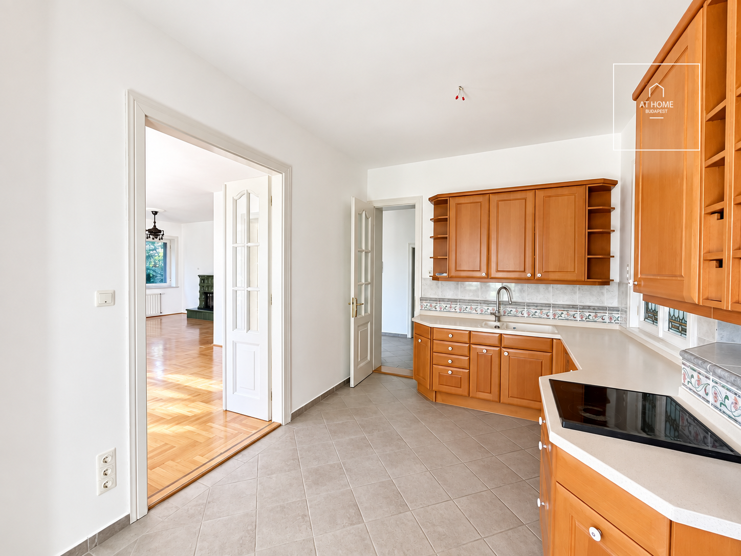 Unique Bauhaus Villa for Sale in Sas-hegy, Budapest