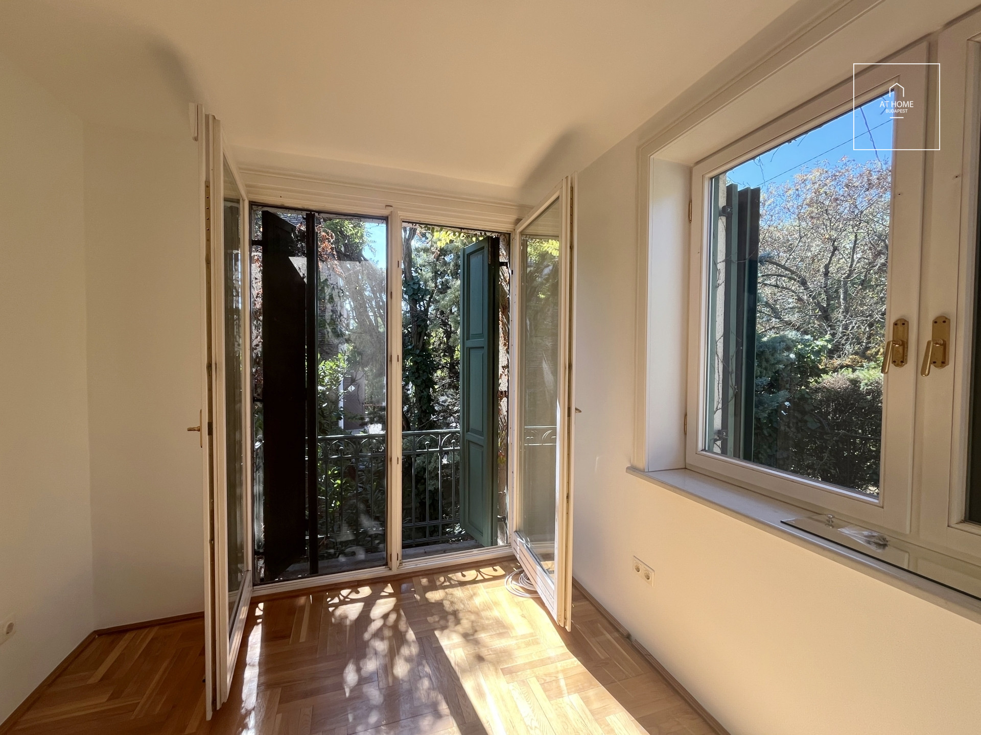 Unique Bauhaus Villa for Sale in Sas-hegy, District XI, Budapest