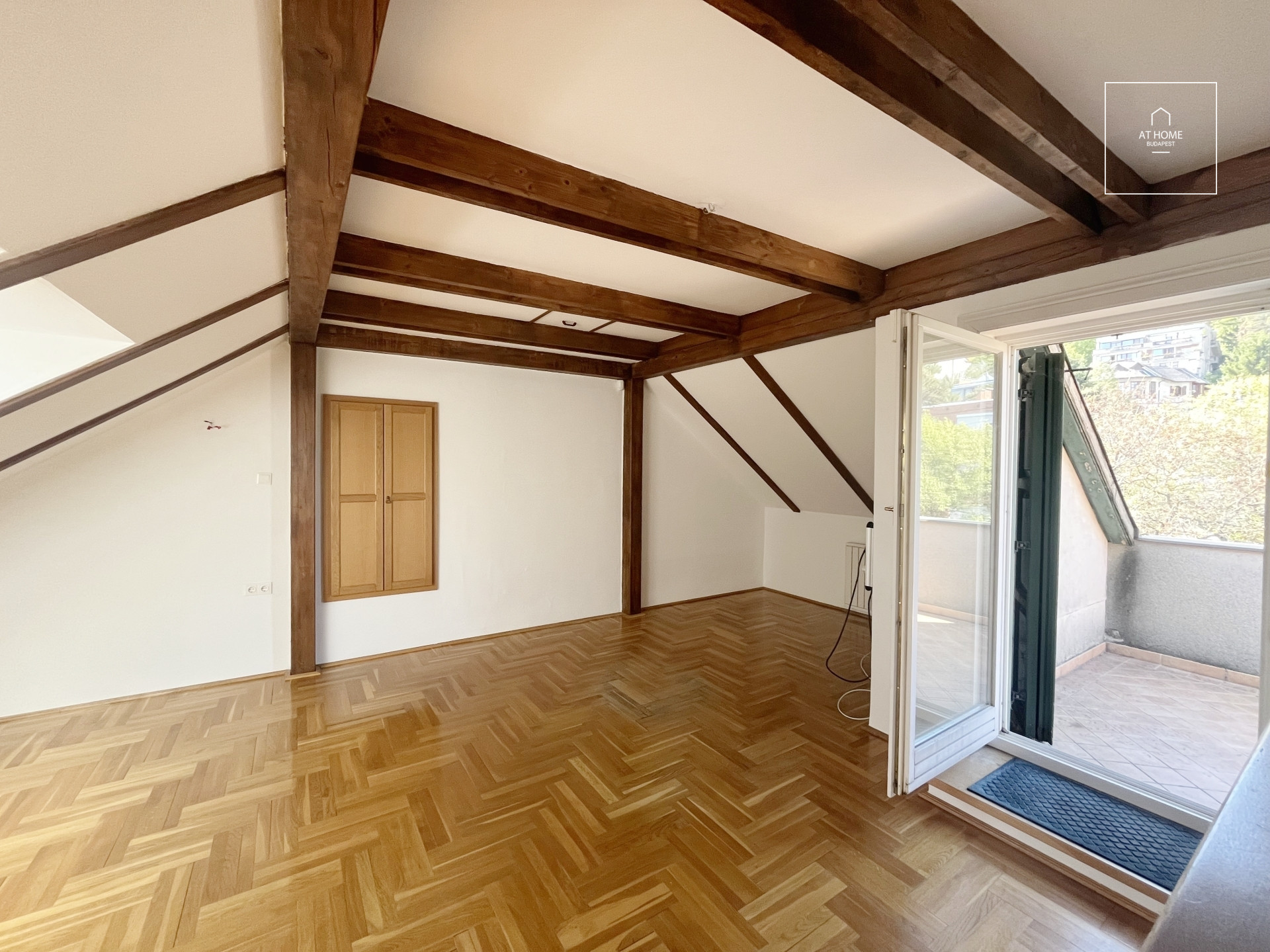 Unique Bauhaus Villa for Sale in Sas-hegy, District XI, Budapest