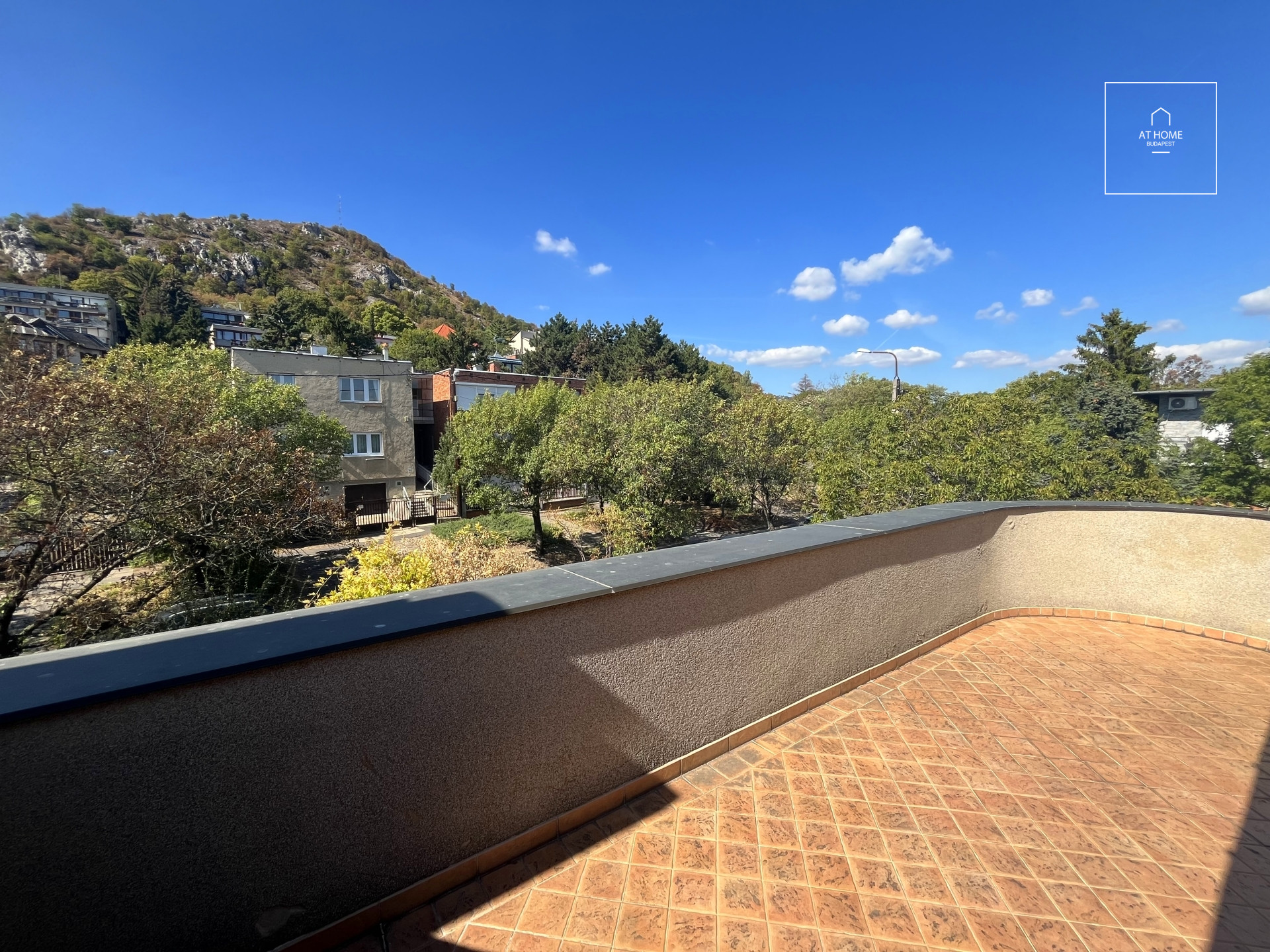 Unique Bauhaus Villa for Sale in Sas-hegy, District XI, Budapest