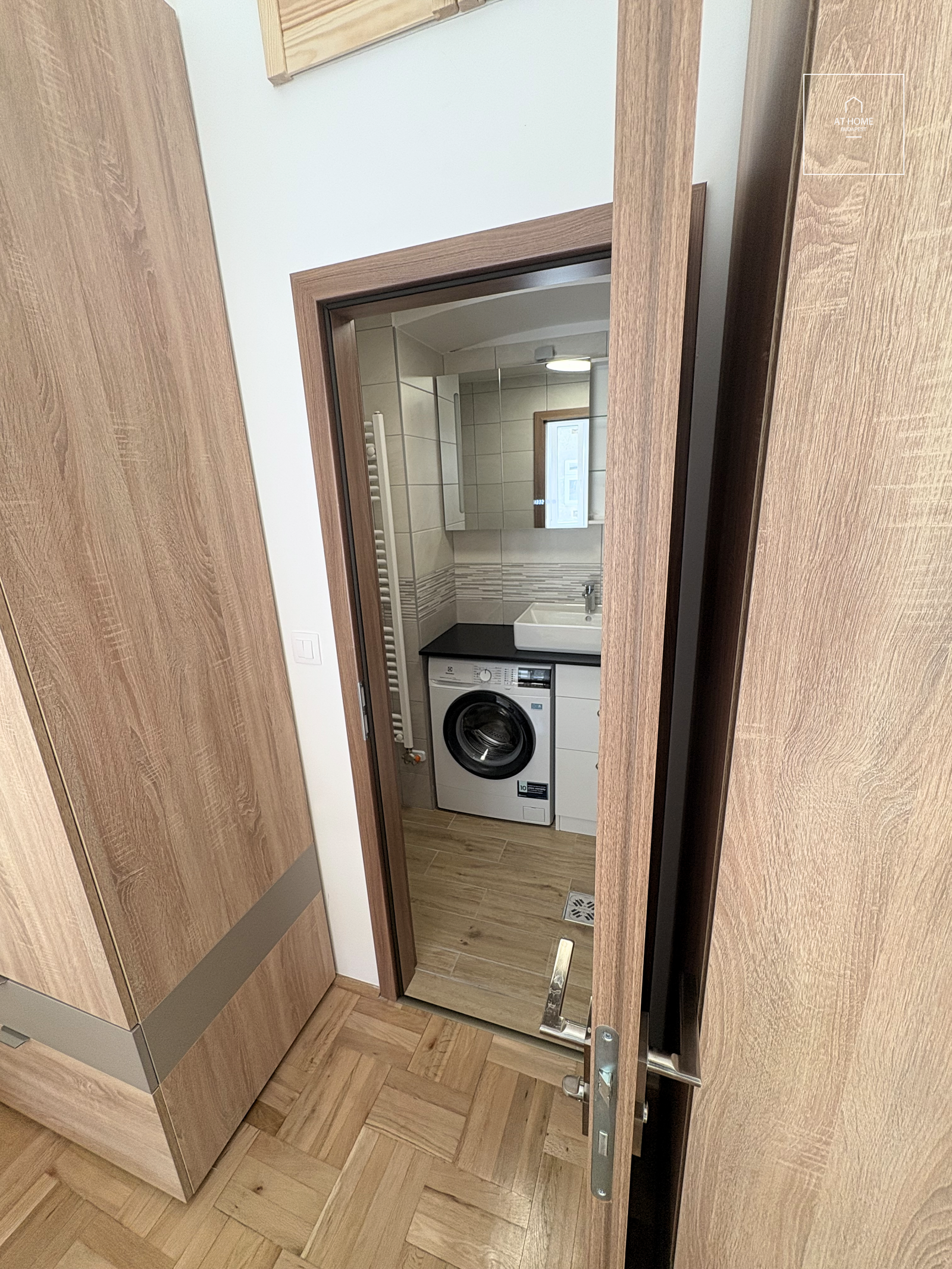 Renovated 35 sqm Apartment for Rent in District XIII
