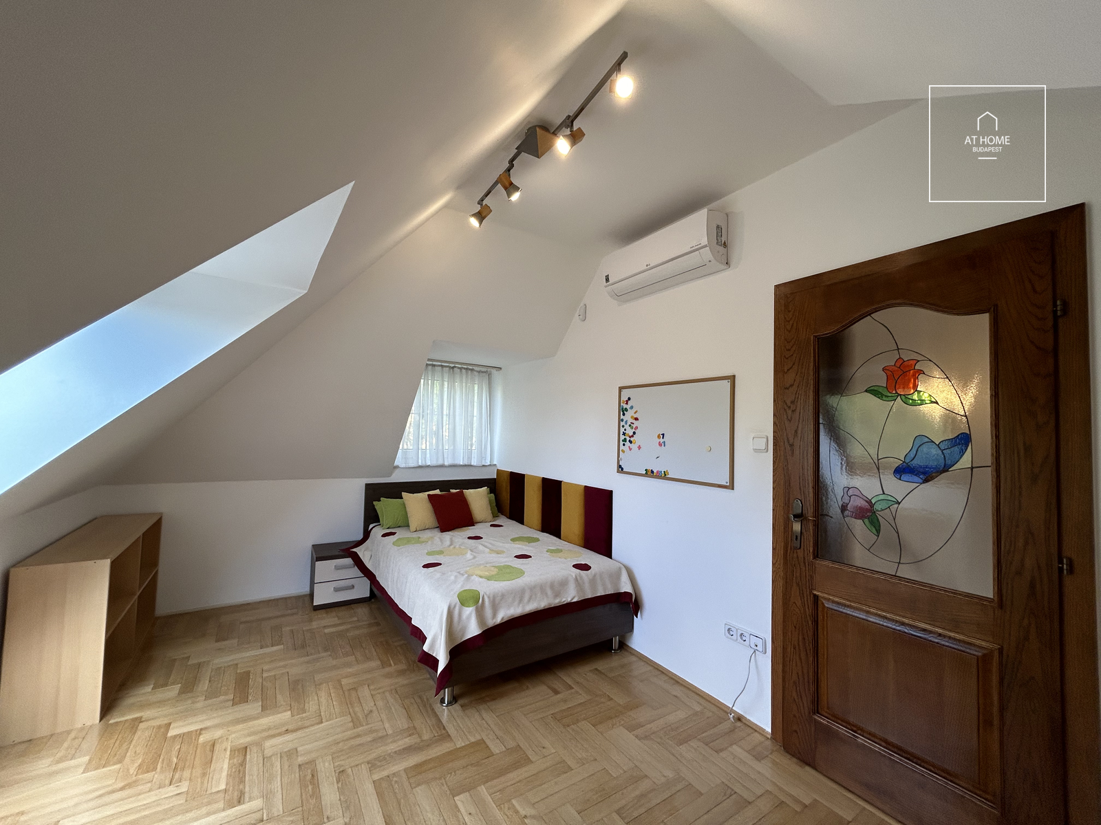 SPACIOUS 3-BEDROOM APARTMENT WITH A 45 SQM TERRACE IN PÁLVÖLGY