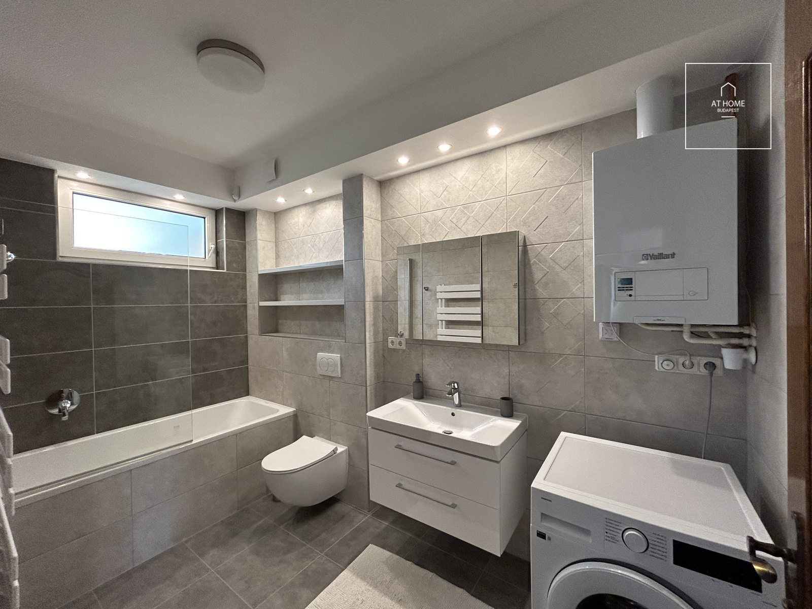 SPACIOUS 3-BEDROOM APARTMENT WITH A 45 SQM TERRACE IN PÁLVÖLGY